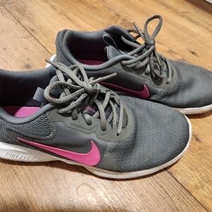 Nike Women's Charcoal and Magenta Sneakers